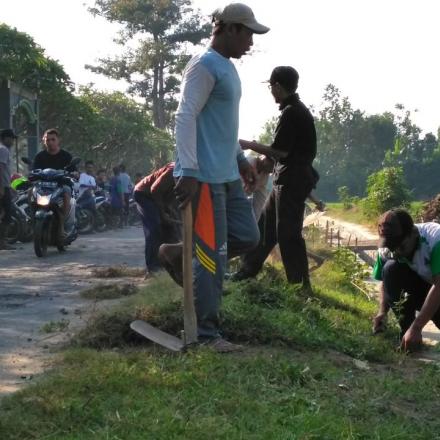 Gugur Gunung Dusun Balongbesuk