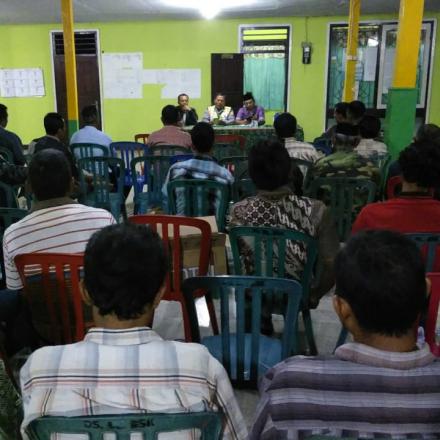 Rapat Koordinasi Linmas Desa Balongbesuk