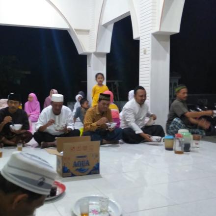 Tarwih Keliling Masjid Al Mubarokah