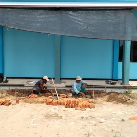 Pembangunan Taman Halaman Gedung Olah Raga 0 - 50 %