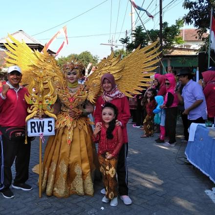 Keseruan Jalan Sehat Kreasi 2019