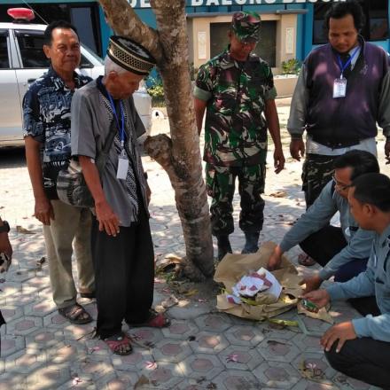 Pelipatan Surat Suara Pilkades Desa Balongbesuk