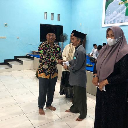 Penyaluran bantuan siswa kurang mampu dan Operasional Lembaga desa