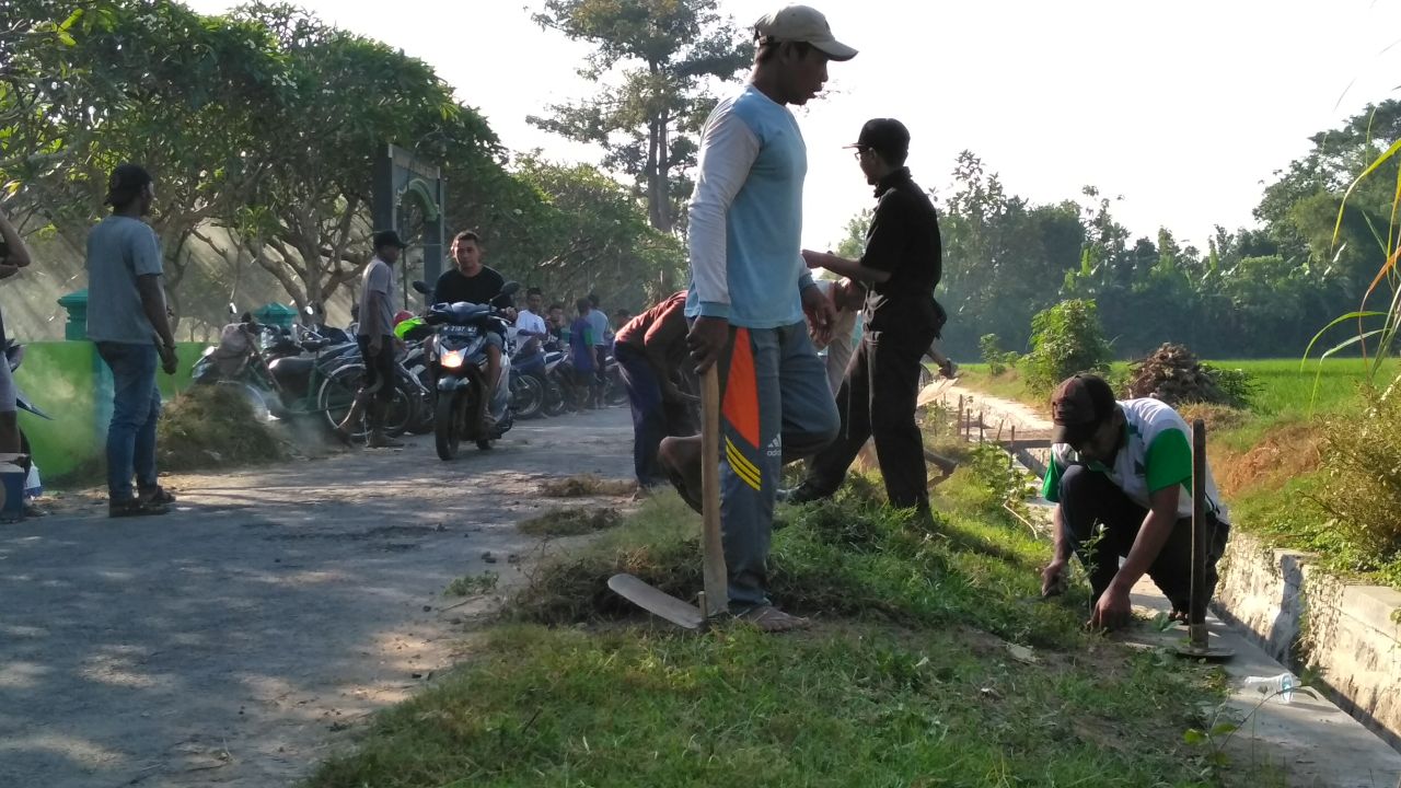 Gugur Gunung Dusun Balongbesuk