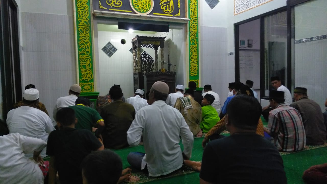 Tarwih Keliling Masjid Al Mubarokah