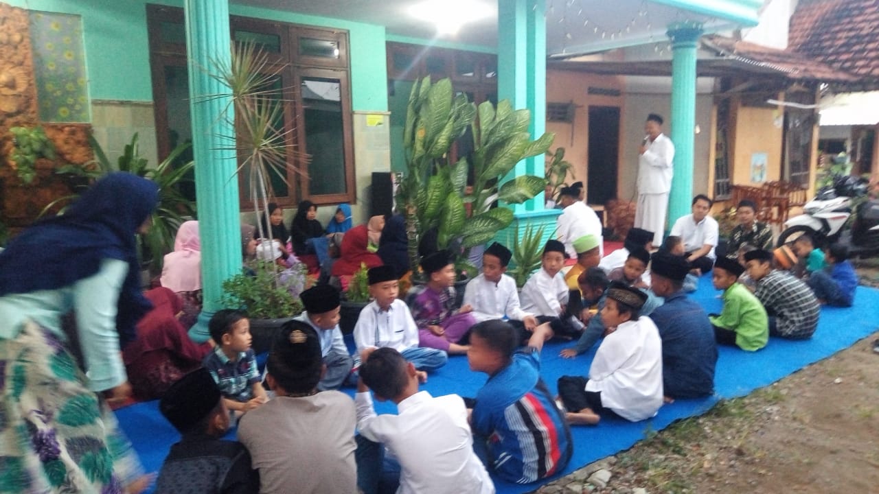 Santunan Anak Yatim Piatu