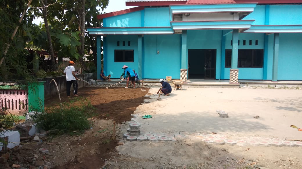 Pembangunan Paving Halaman Gedung Olah Raga 50 - 100 %